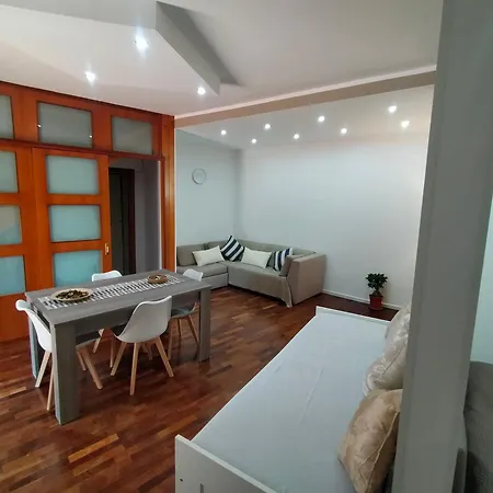 Tarantula House Apartment *